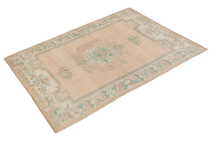 Vintage Rug 5" x 8'4" feet  152 x 253 cm