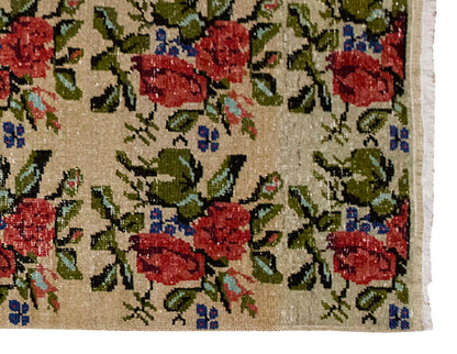 Vintage Rug 5' x 6'5" feet 153 x 195 cm