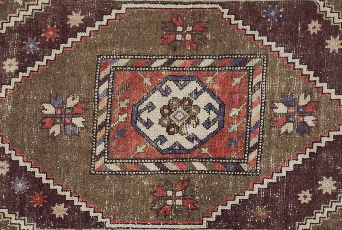 Vintage Rug 5'1" x 8'2" feet  155 x 248 cm