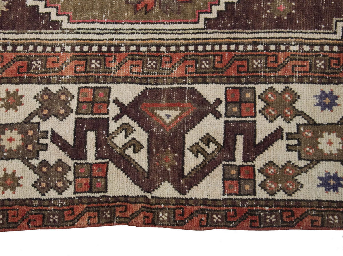 Vintage Rug 5'1" x 8'2" feet  155 x 248 cm