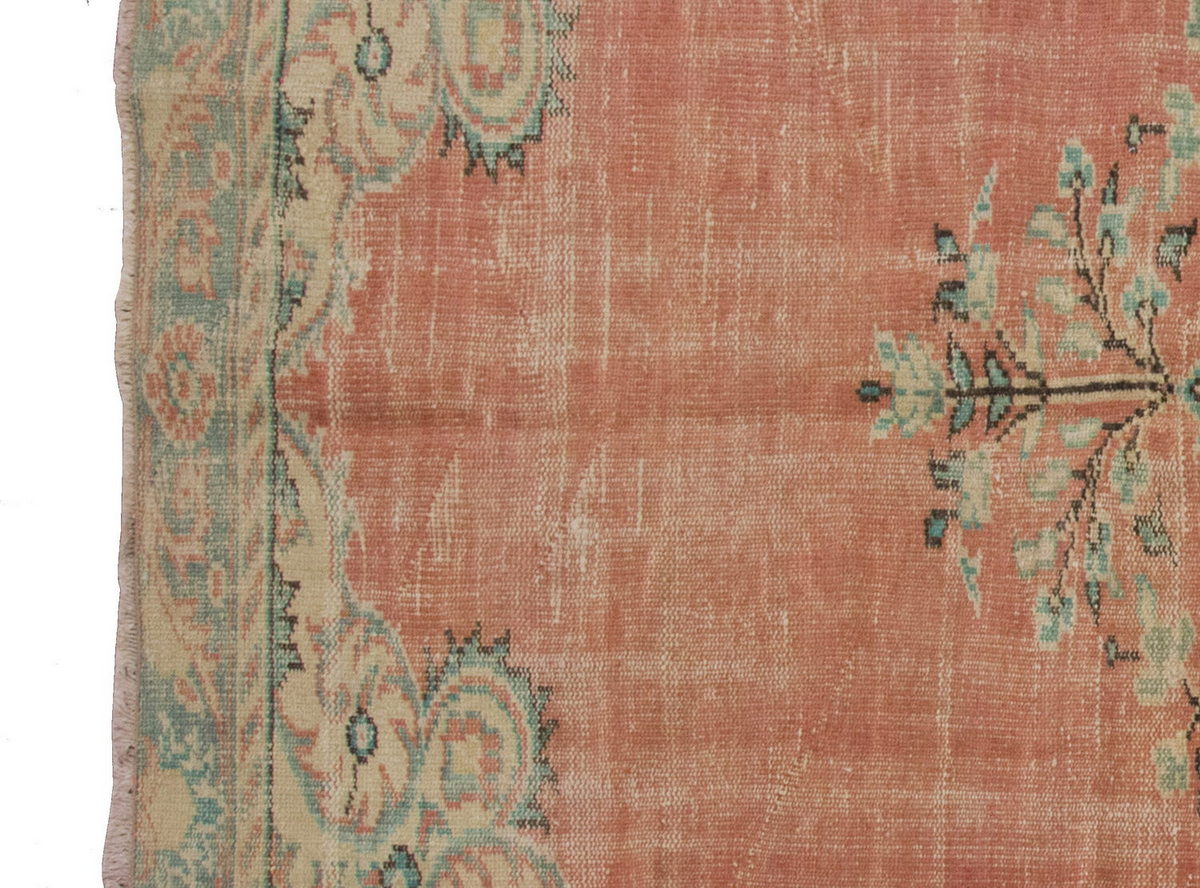 Vintage Rug 5'3" x 9" feet  160 x 275 cm