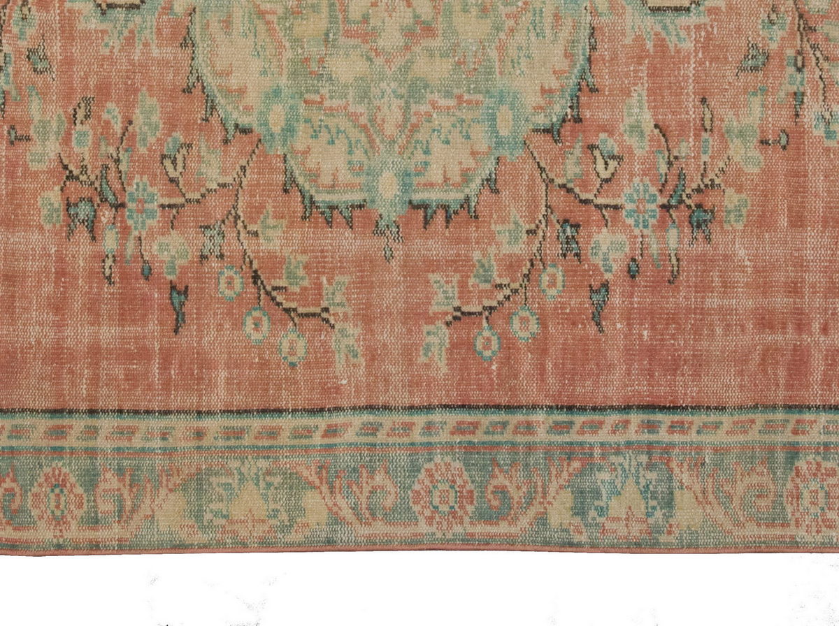 Vintage Rug 5'3" x 9" feet  160 x 275 cm