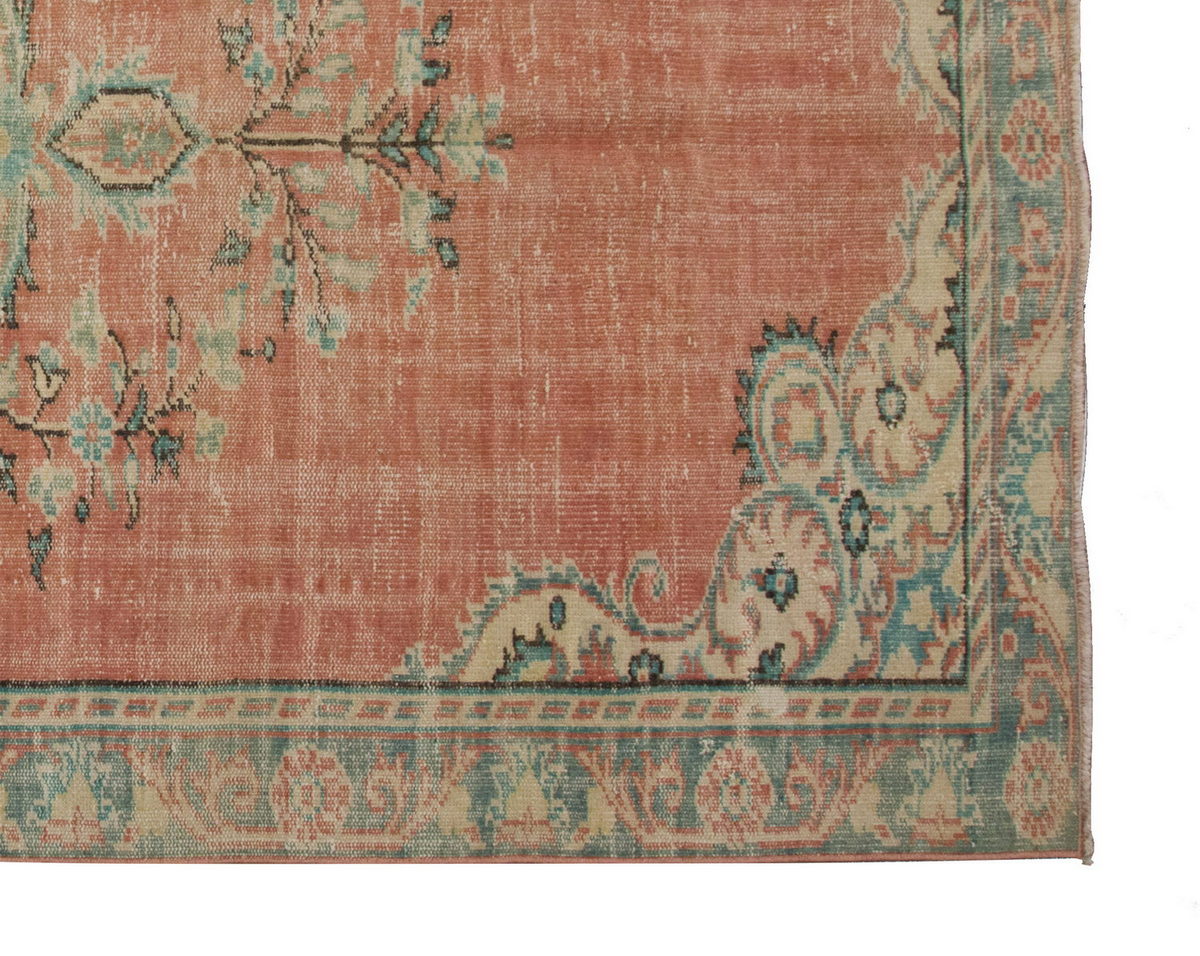 Vintage Rug 5'3" x 9" feet  160 x 275 cm