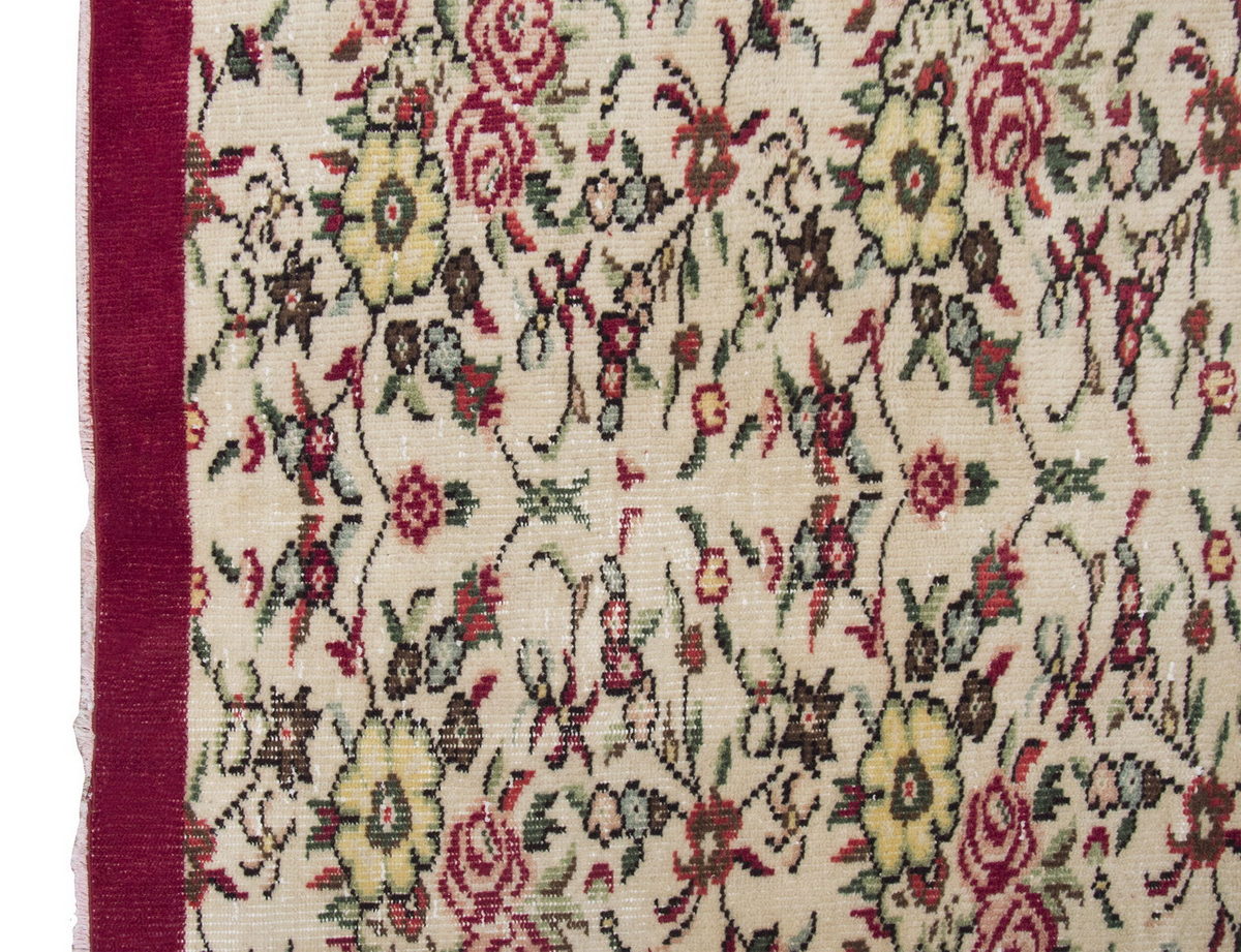 Vintage Rug 5'3" x 8'6" feet  160 x 258 cm