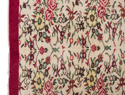 Vintage Rug 5'3" x 8'6" feet  160 x 258 cm