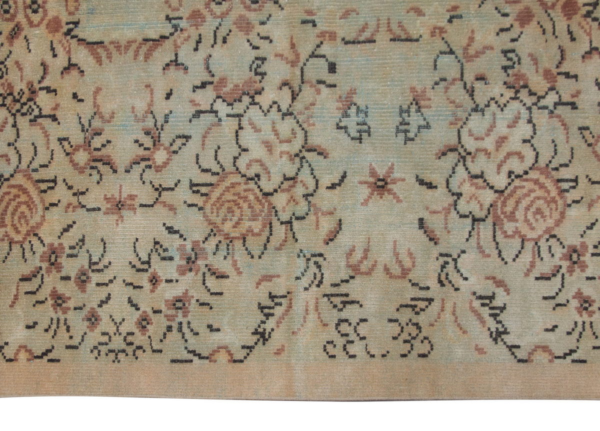 Vintage Rug 5'7" x 8'10" feet  170 x 270 cm