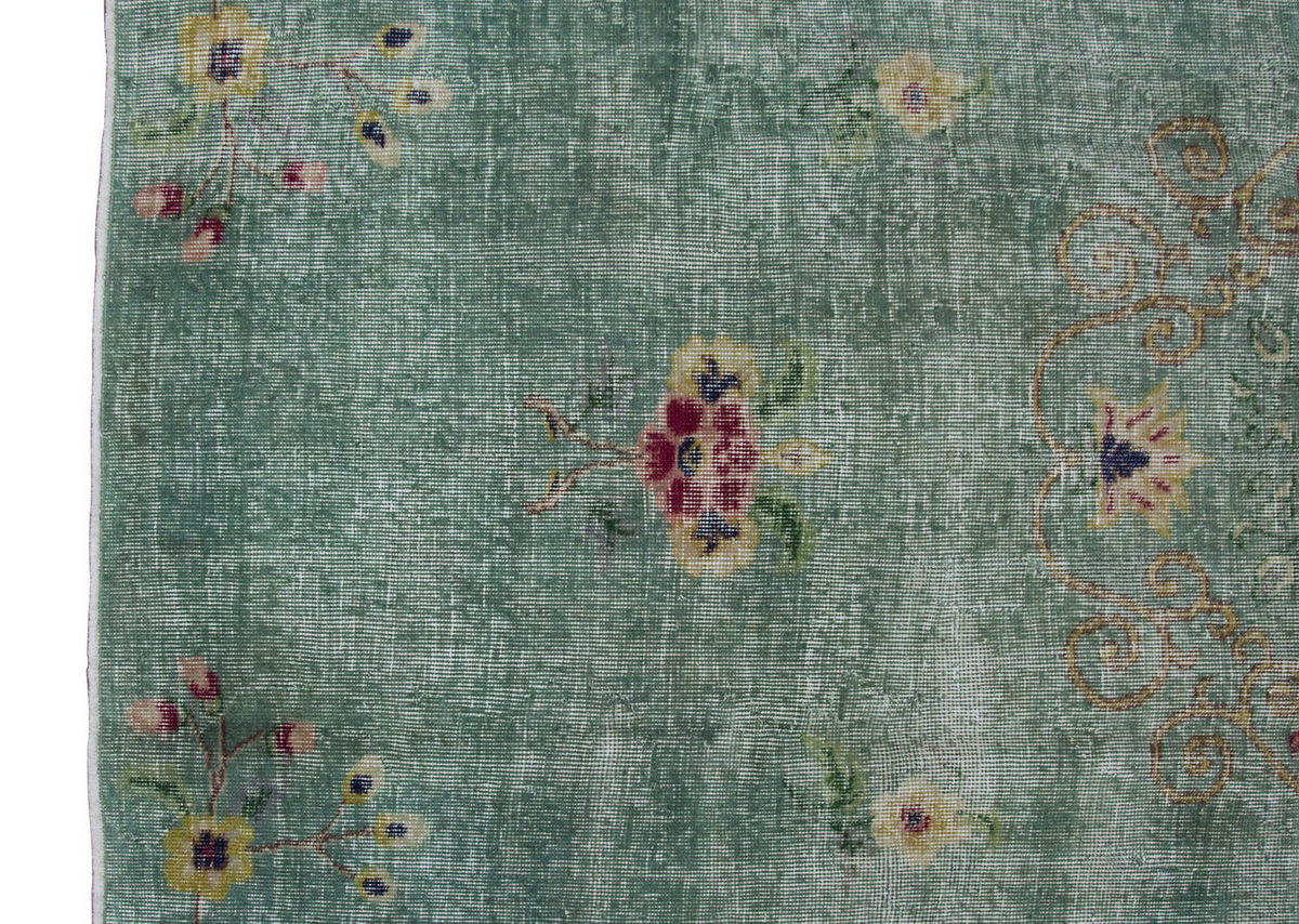 Vintage Rug 5'7" x 9" feet  170 x 275 cm