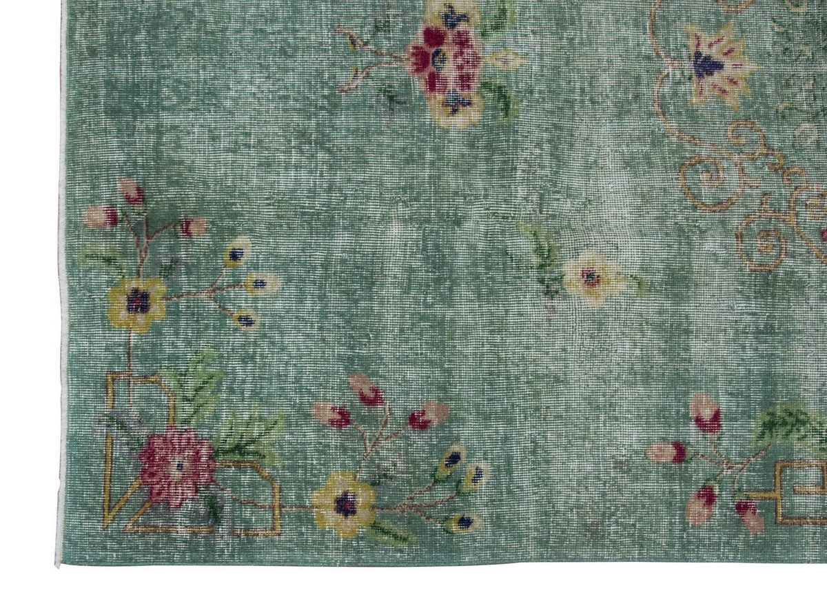 Vintage Rug 5'7" x 9" feet  170 x 275 cm