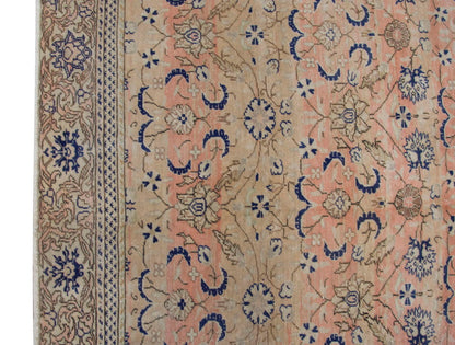 Vintage Rug 5'9" x 9" feet  175 x 273 cm