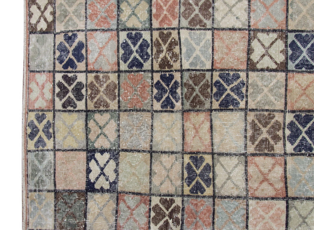 Vintage Rug 6'3" x 9'6" feet  190 x 290 cm