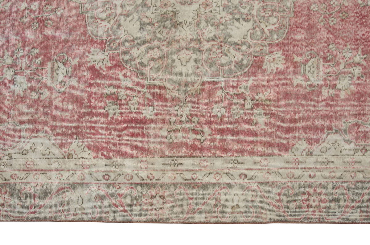 Vintage Rug 6'9" x 10'2" feet  205 x 310 cm