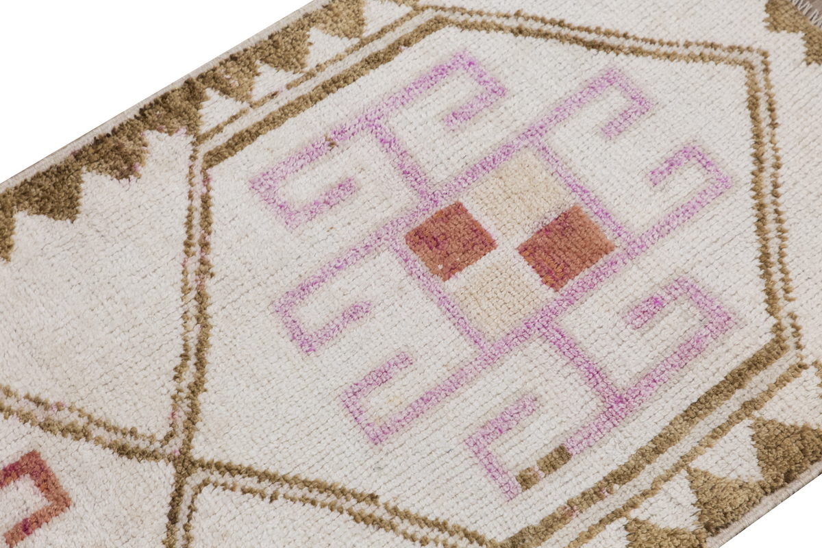 White Herki Runner Rug 3'1" x 10'2" feet 93 x 310 cm