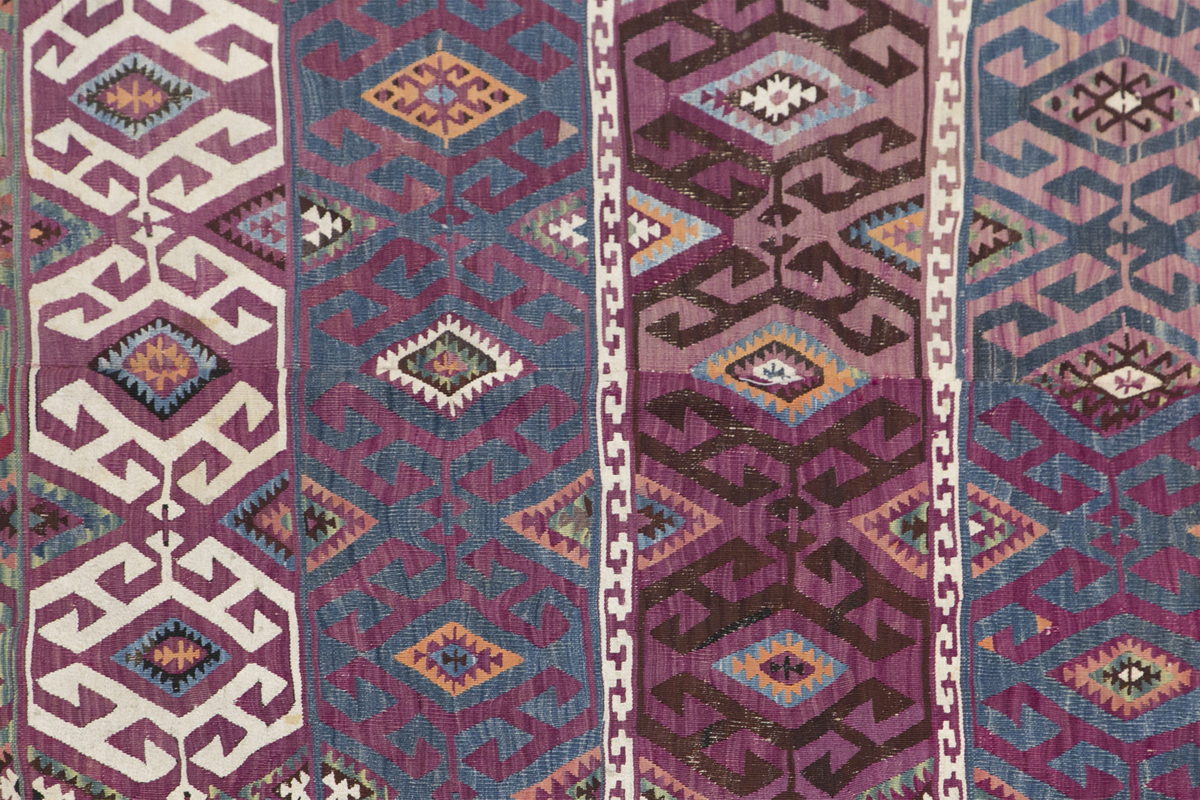 Adana Reyhanlı Kilim, 170 x 410 cm / 5'7 x 13'5 feet