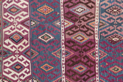 Adana Reyhanlı Kilim, 170 x 410 cm / 5'7 x 13'5 feet