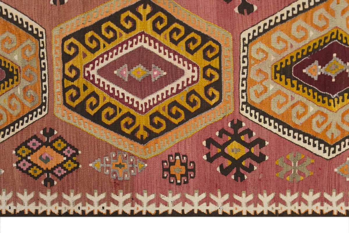 anatolian tribal, 176x264 cm, 6x9 large kilim