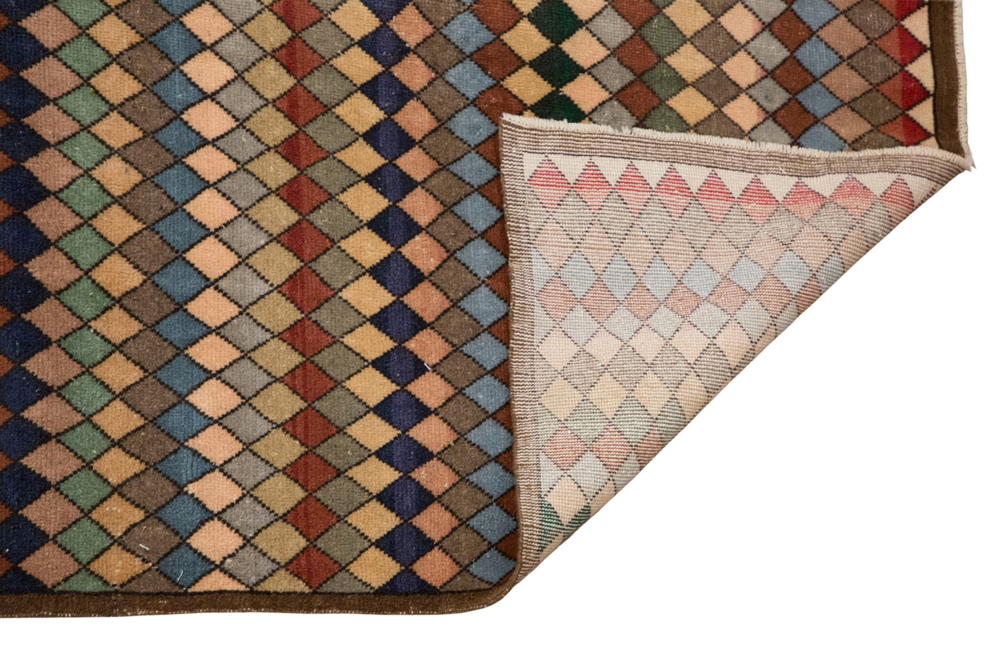 Anatolian Turkish Rug 145 x 252 cm (4.8 x 8.3 ft)