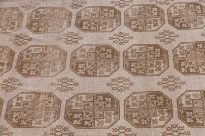 Antique Oriental Rug 272x415 cm (8'11" x 13'7")