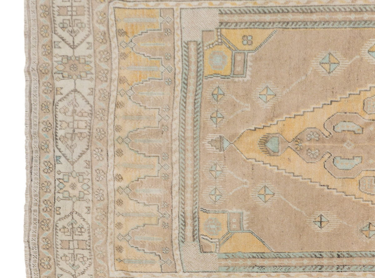 Antique Oushak – Boho Home Decor, 5'4" x 9'5" (163 x 286 cm)
