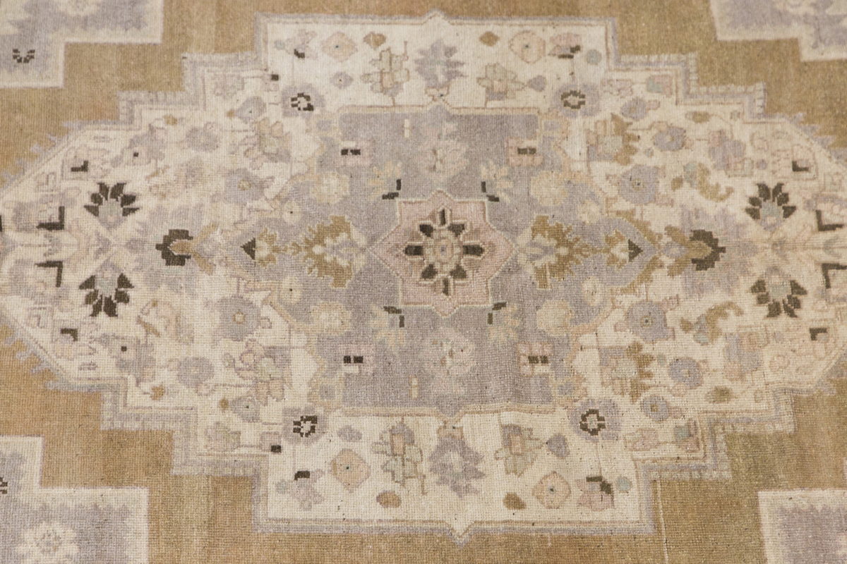Antique Oushak Rug–Area Rug–Decorative Rug, 6'1" x 10'6" (187 x 318 cm)