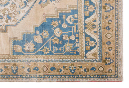Antique Rug, 6 x 10'5 feet / 182 x 318 cm