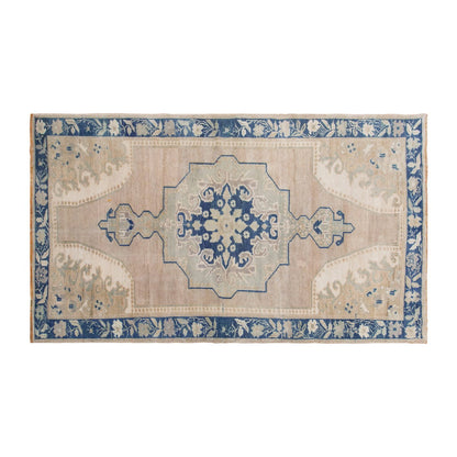 Area Ru 4'5 x 6'9 feet, 134 x 205 cm Rug