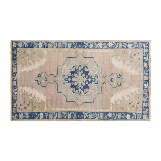 Area Ru 4'5 x 6'9 feet, 134 x 205 cm Rug