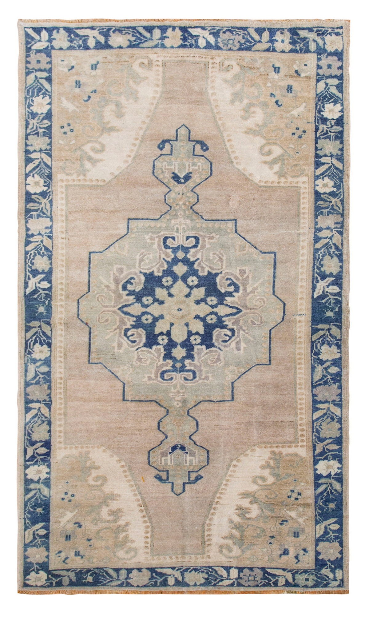 Area Ru 4'5 x 6'9 feet, 134 x 205 cm Rug