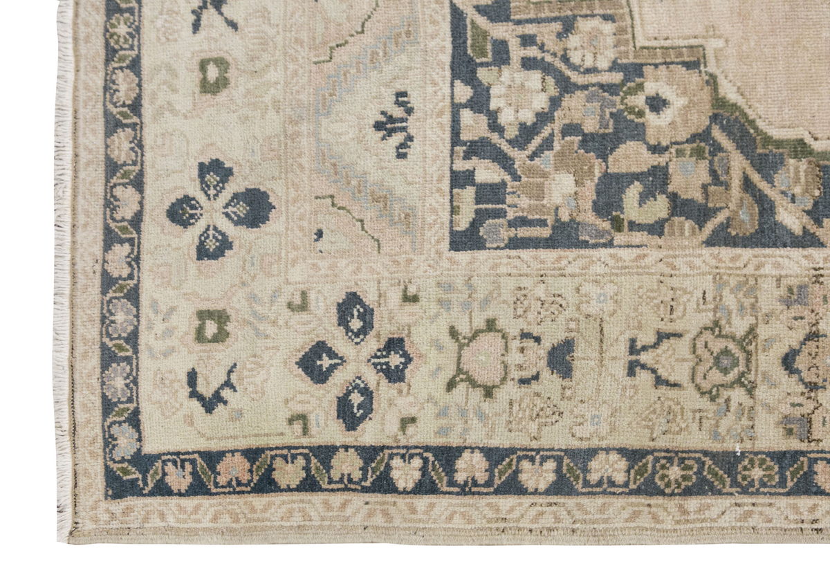 Area Rug, Turkish Rug, 5'5 x 9'5 feet / 165 x 286 cm