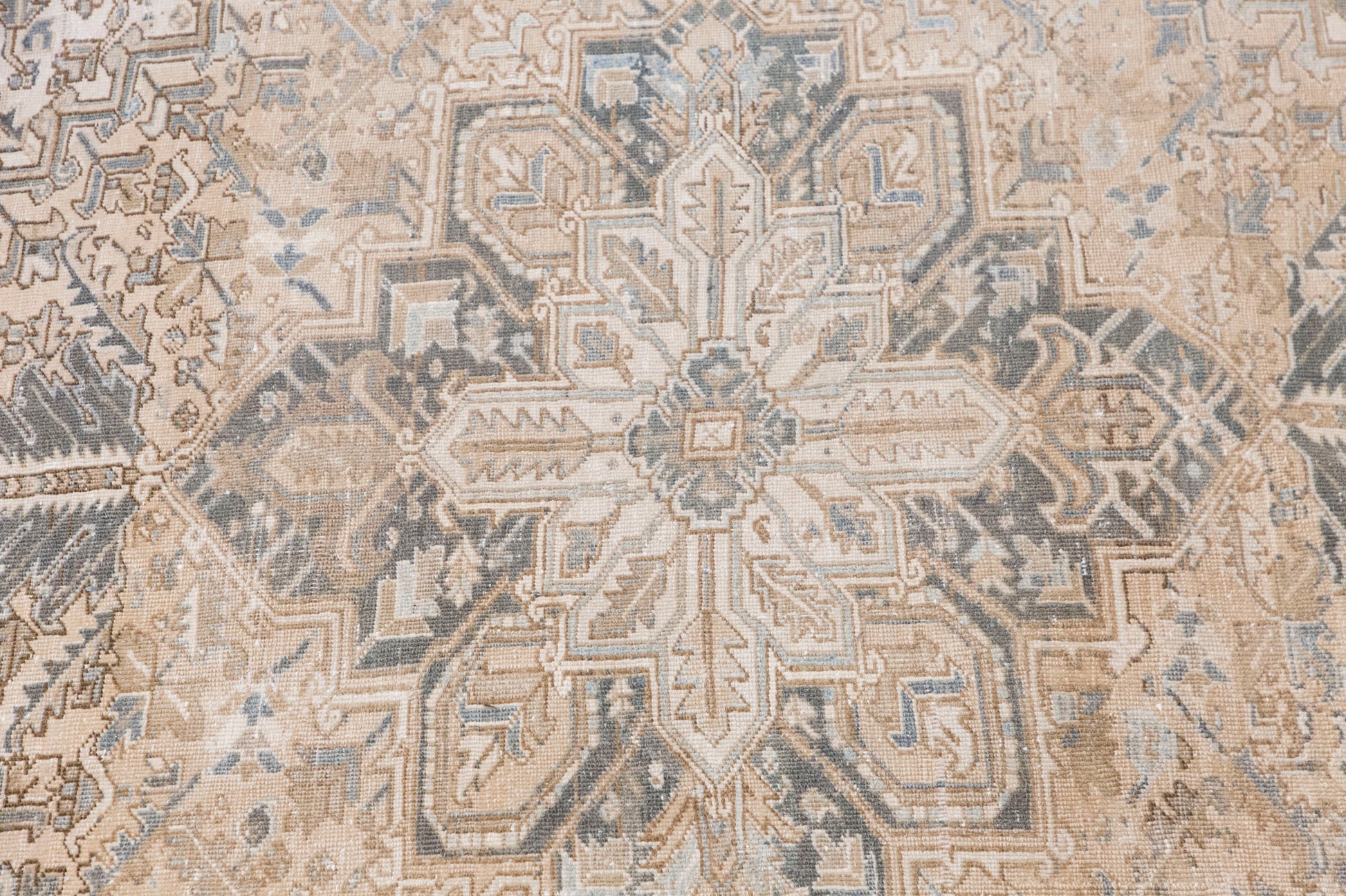 Area Rug 253x292 cm (8.3x9.6 ft)