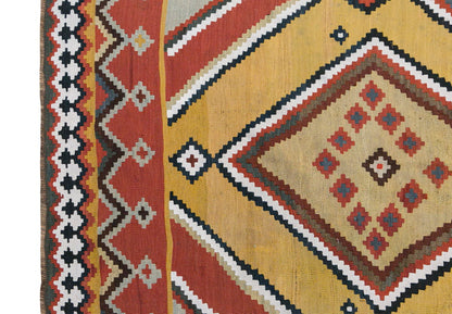 Bahtiyari Kilim Runner, 145 x 392 cm / 4'9 x 13 feet