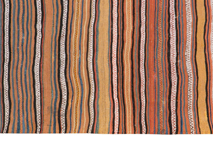 Bahtiyari Runner, 107 x 343 cm / 3'6 x 11'3 feet