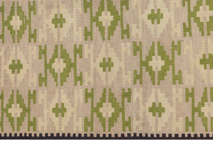 Besarabian Kilim, 120 x 172 cm / 4 x 5'8 feet