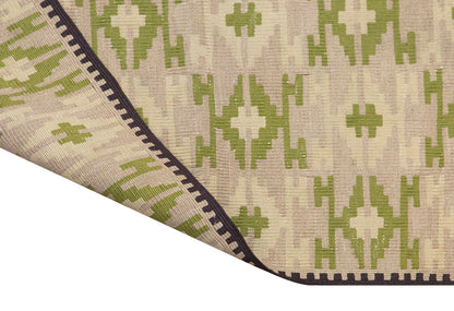 Besarabian Kilim, 120 x 172 cm / 4 x 5'8 feet