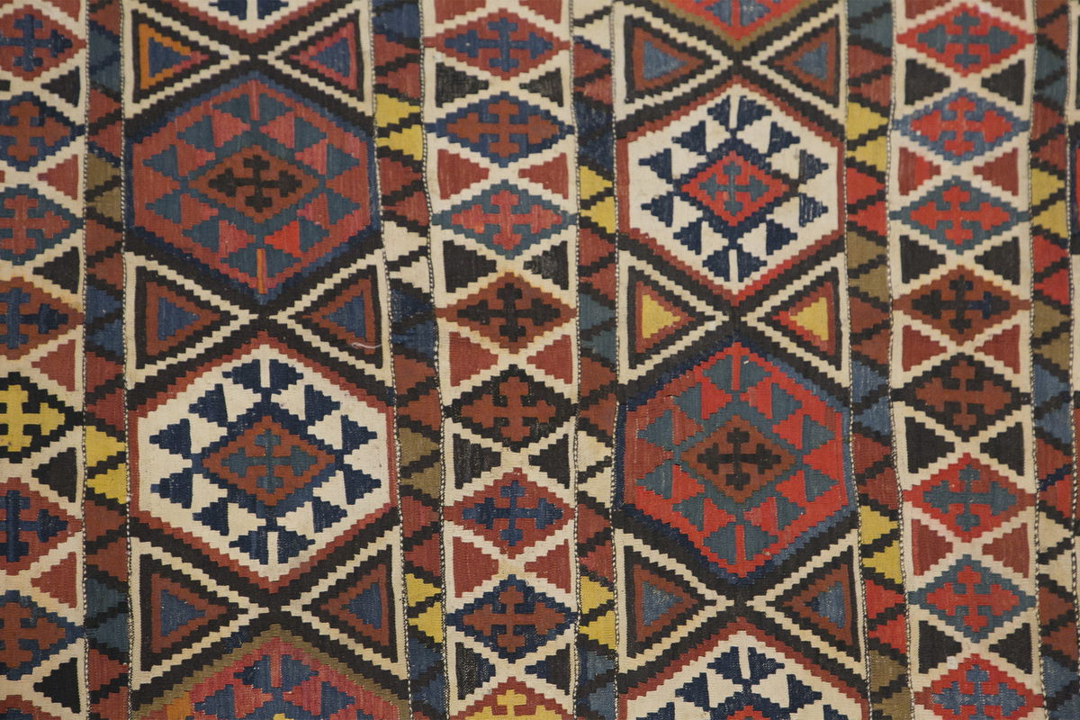 Caucasian Azerbaijan Kilim, 163 x 290 cm / 5'4 x 9'6 feet