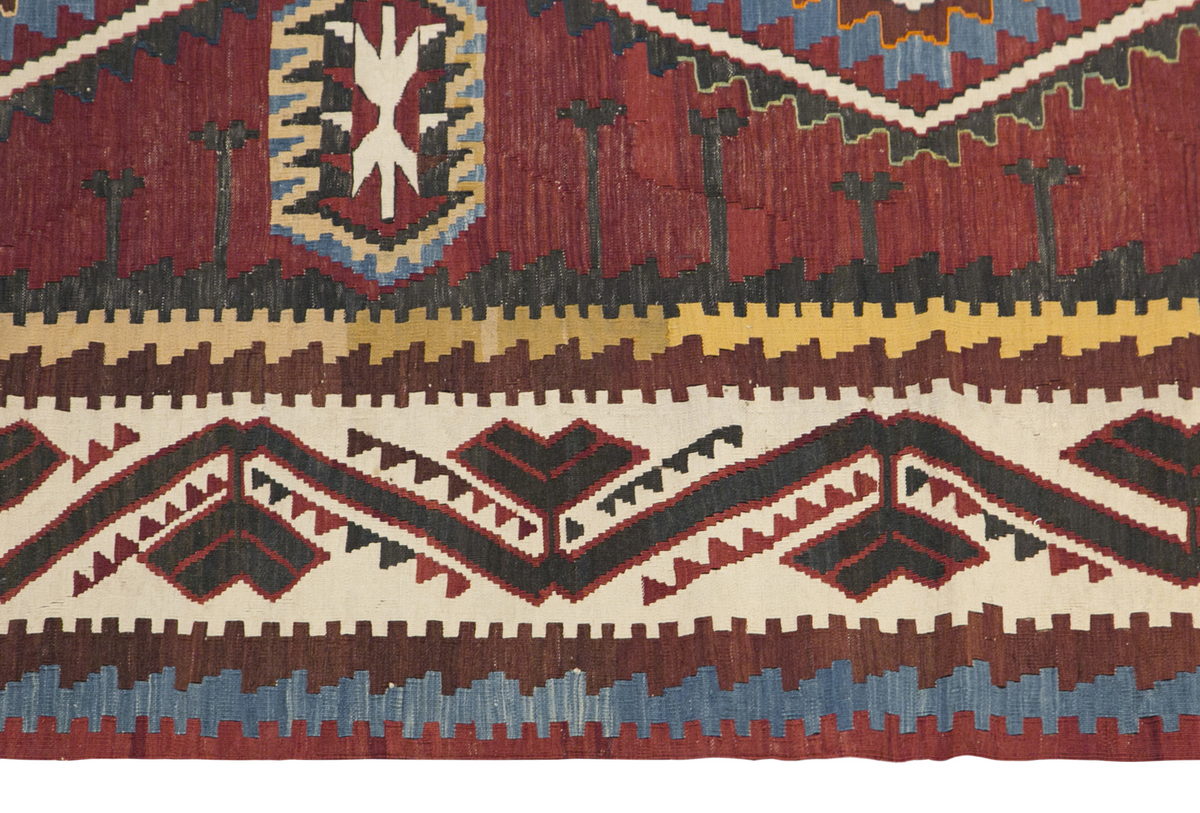Caucasian Azerbaijan Şahnazar Kilim, 168 x 302 / 5'6 x 10 feet