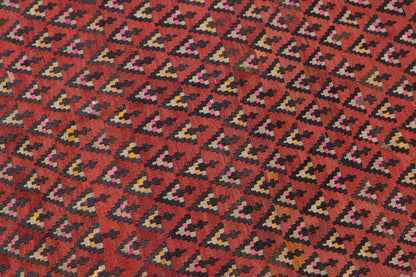 Caucasian Karabağ Kilim, 142 x 190 cm / 4'8 x 6'3 ft