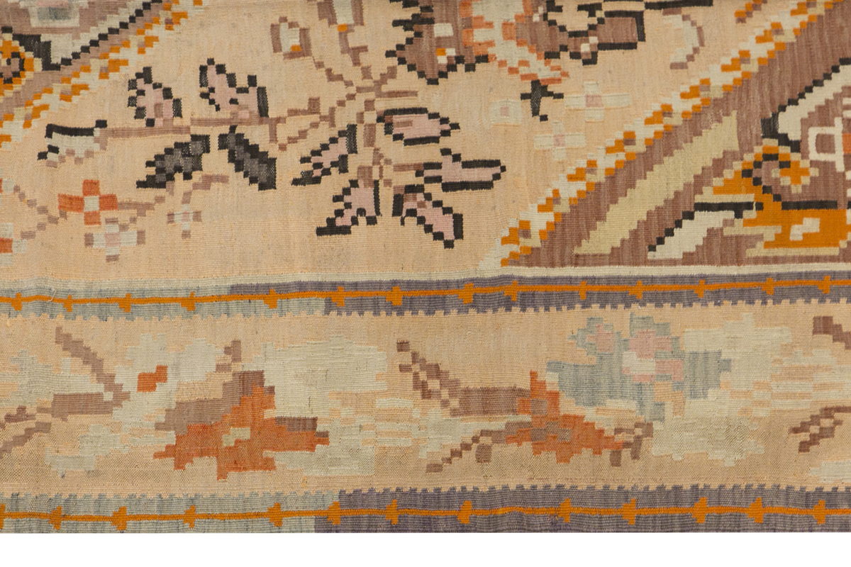 Caucasian Karabağ Kilim, 148 x 236 cm  / 5 x 7'9 feet