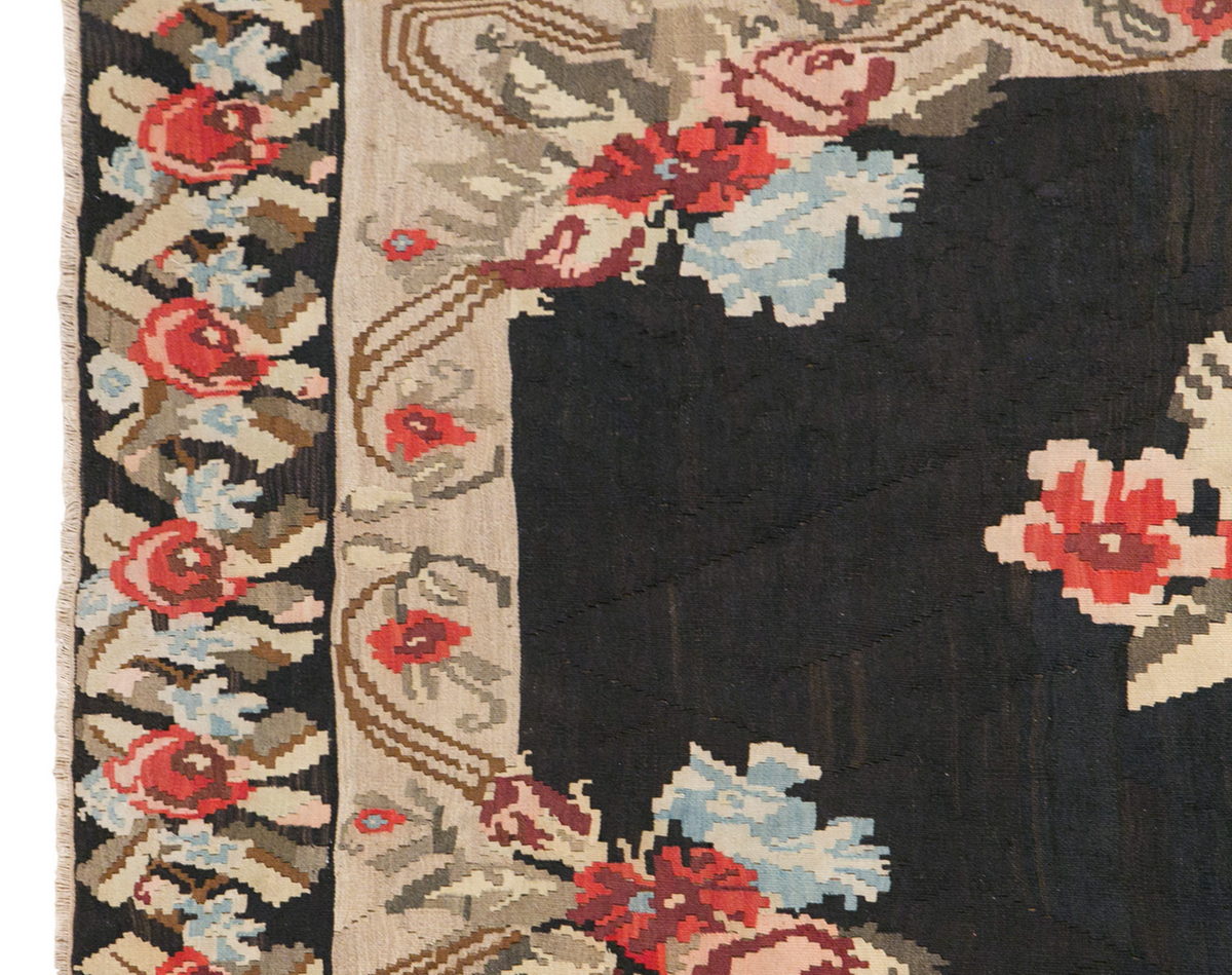 Caucasian Karabağ Kilim, 176 x 285 cm / 5'9 x 9'4 feet