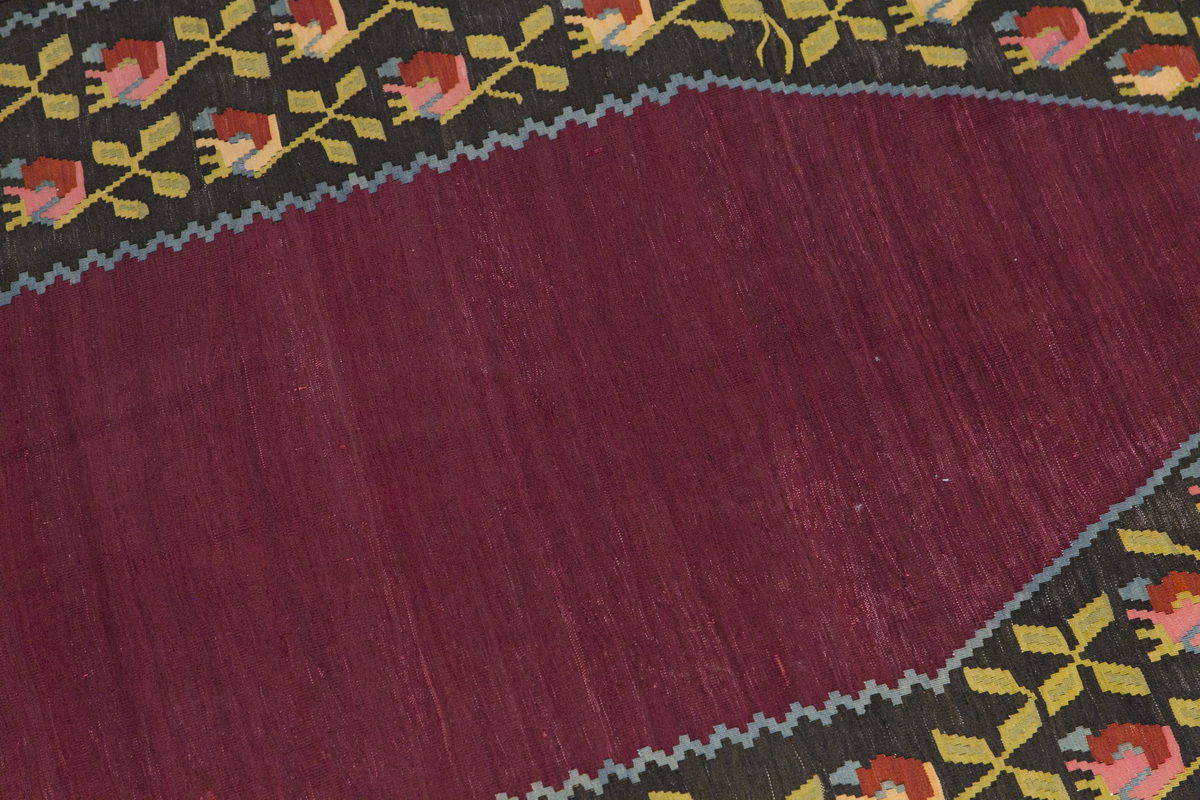 Caucasian Karabağ Kilim, 127 x 215 cm / 4'2 x 7 feet
