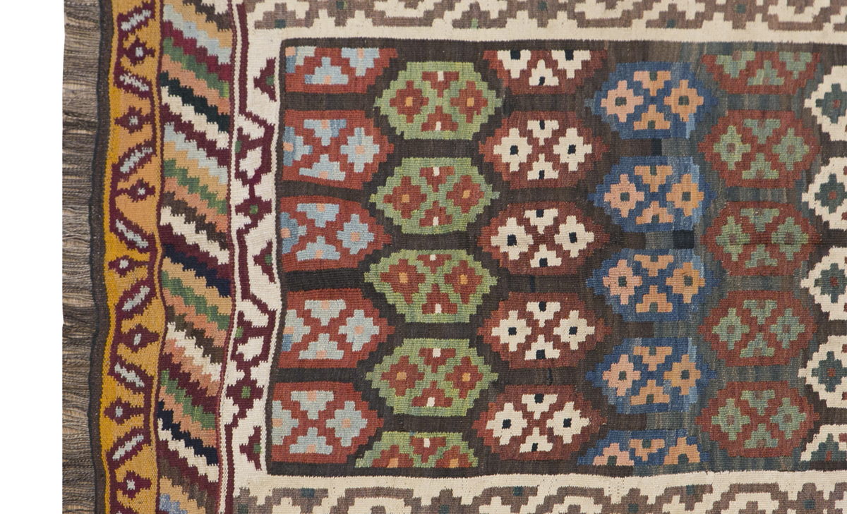 Caucasian Kilim, 138 x 195 cm / 4'6 x 6'5 feet