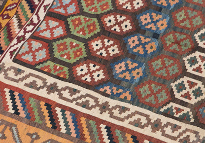 Caucasian Kilim, 138 x 195 cm / 4'6 x 6'5 feet