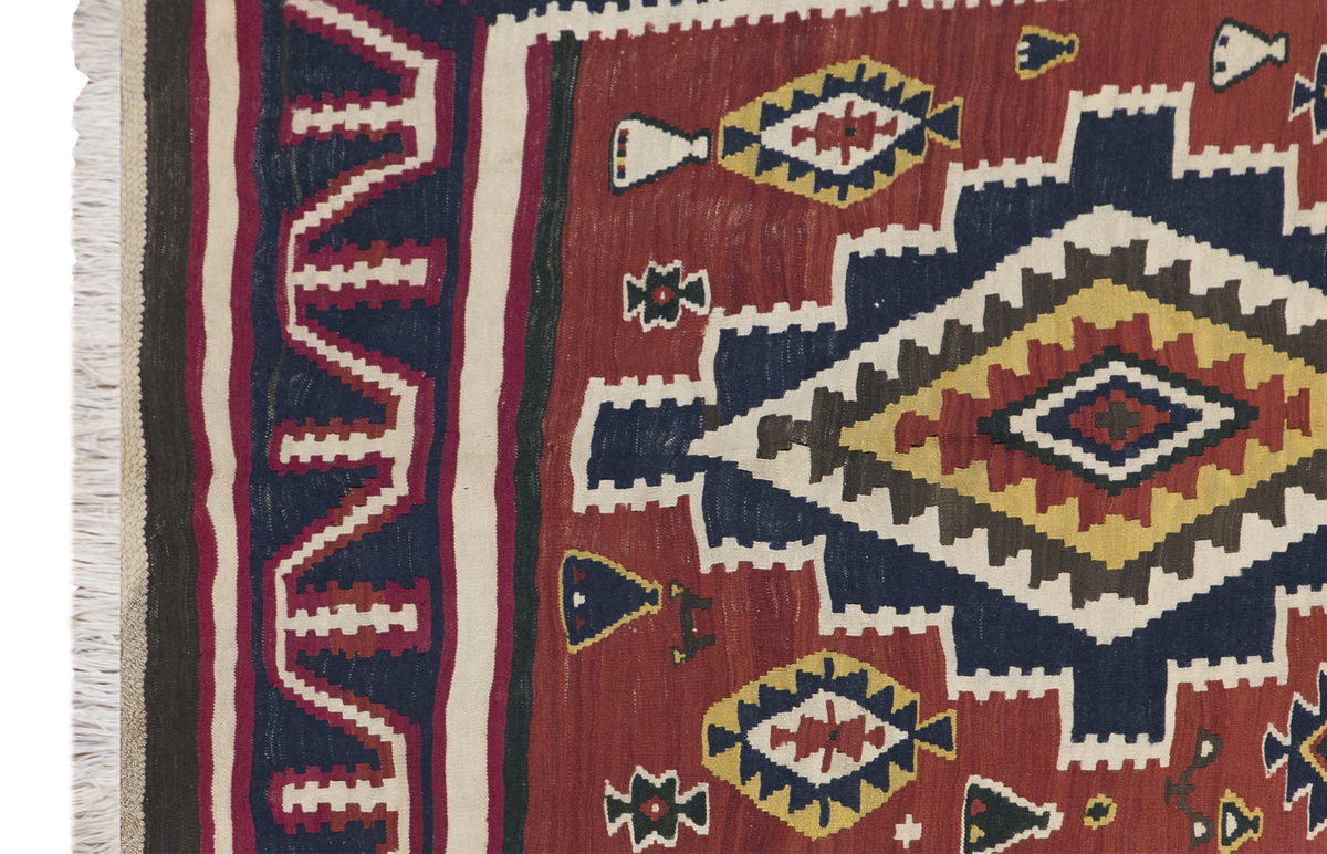 Caucasian Kilim, 166 x 285 cm / 5'5 x 9'4 feet