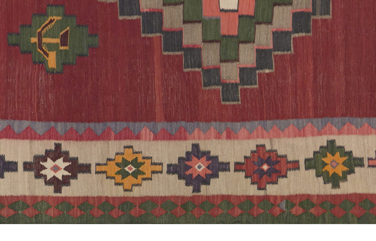 Caucasian Kilim, 177 x 315 cm / 6 x 10'4 feet
