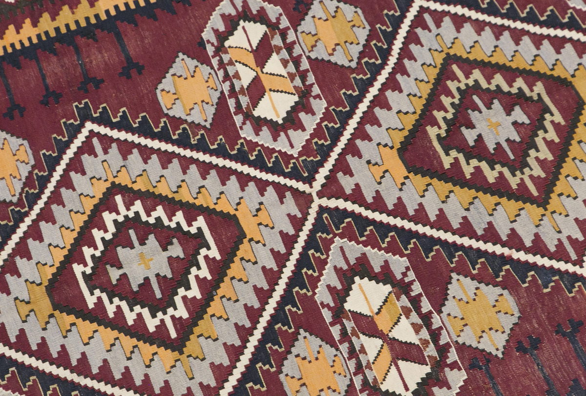 Caucasian Kilim, 90 Years Old, 162 x 265 cm / 5'4 x 8'8 feet
