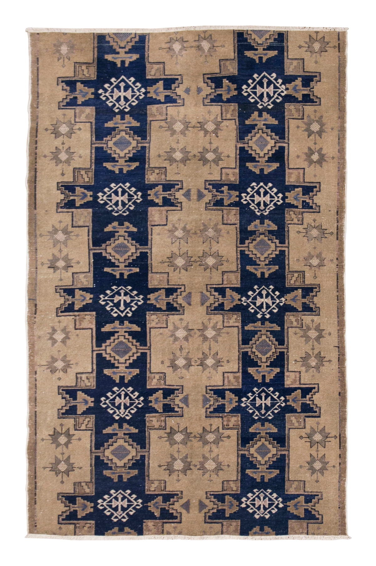 Chic" Rug, 3'11" x 6'2" feet /  119 x 189 cm