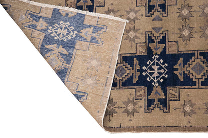 Chic" Rug, 3'11" x 6'2" feet /  119 x 189 cm