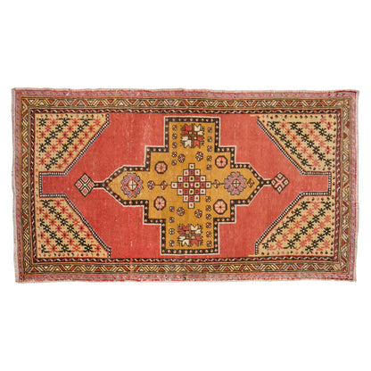 Chic" Rug, 3'6" x 6'4" feet / 107 x 193 cm