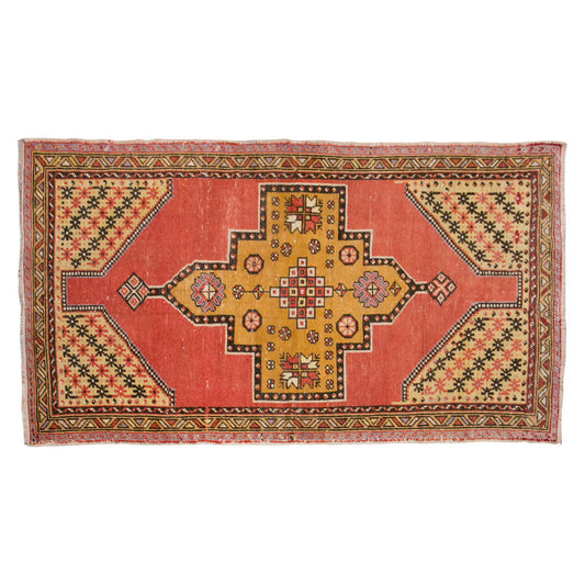Chic" Rug, 3'6" x 6'4" feet / 107 x 193 cm