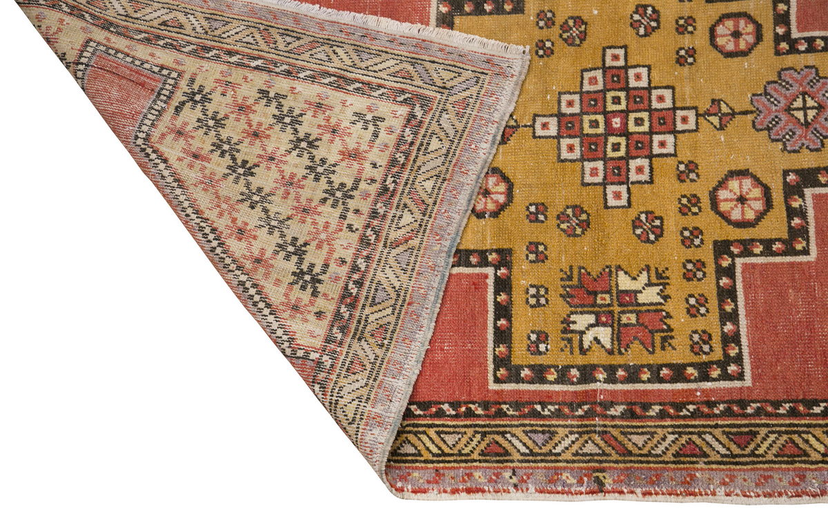 Chic" Rug, 3'6" x 6'4" feet / 107 x 193 cm