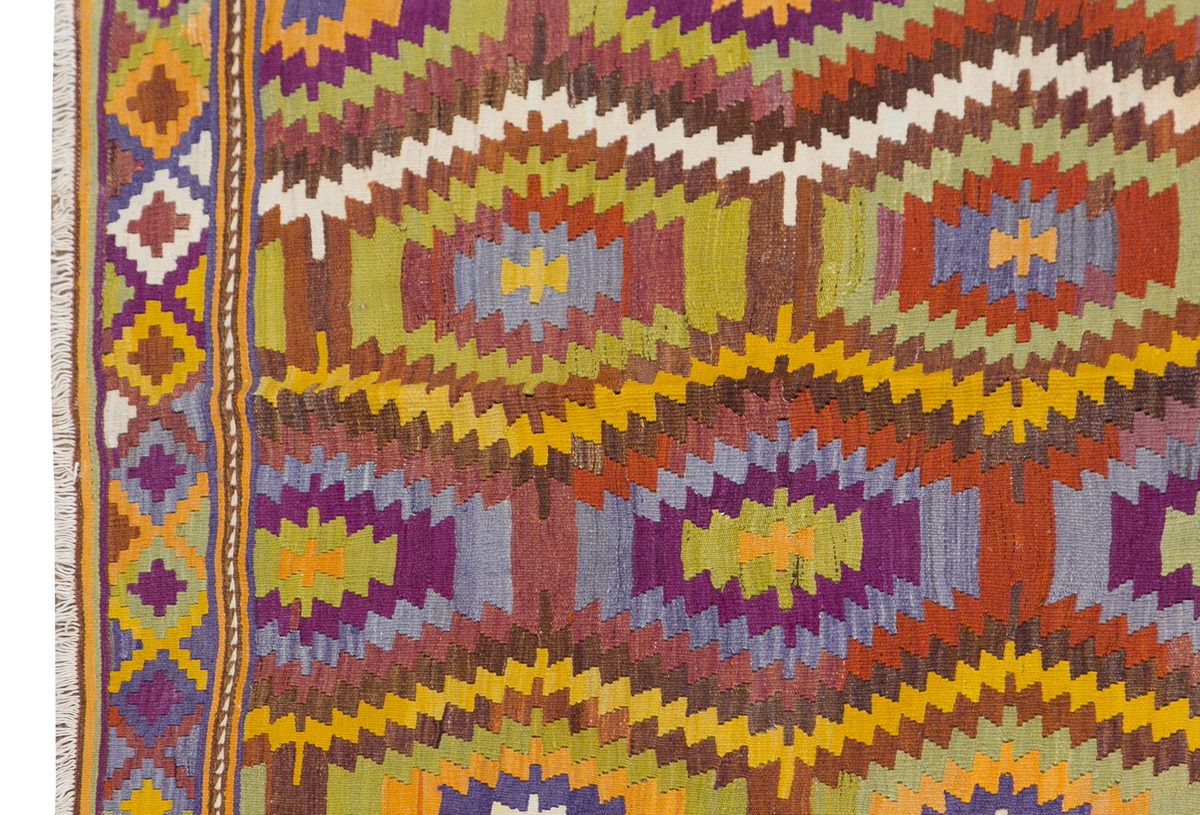 Denizli Tavas Kilim, West Part of Turkey, 153 x 202 cm / 5 x 6'8 feet